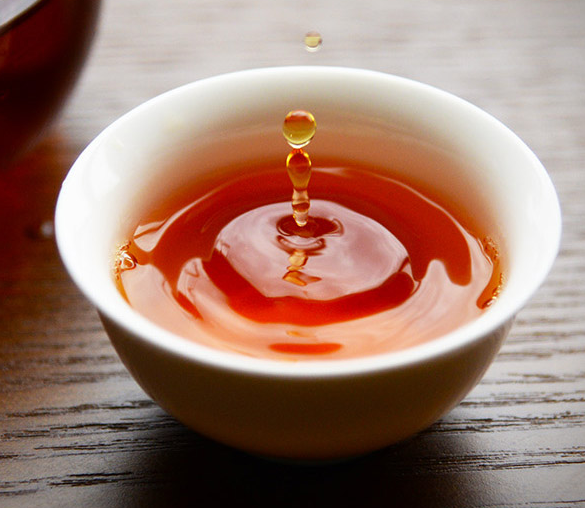 熱烈慶祝英德市三圣紅茶業(yè)有限公司老一隊(duì)購進(jìn)我司金屬檢測(cè)機(jī)